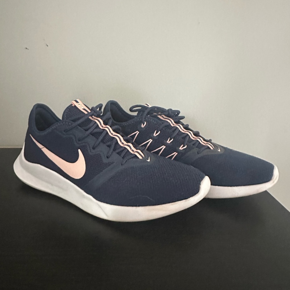 Nike Navy Blue and Pink Sneakers
